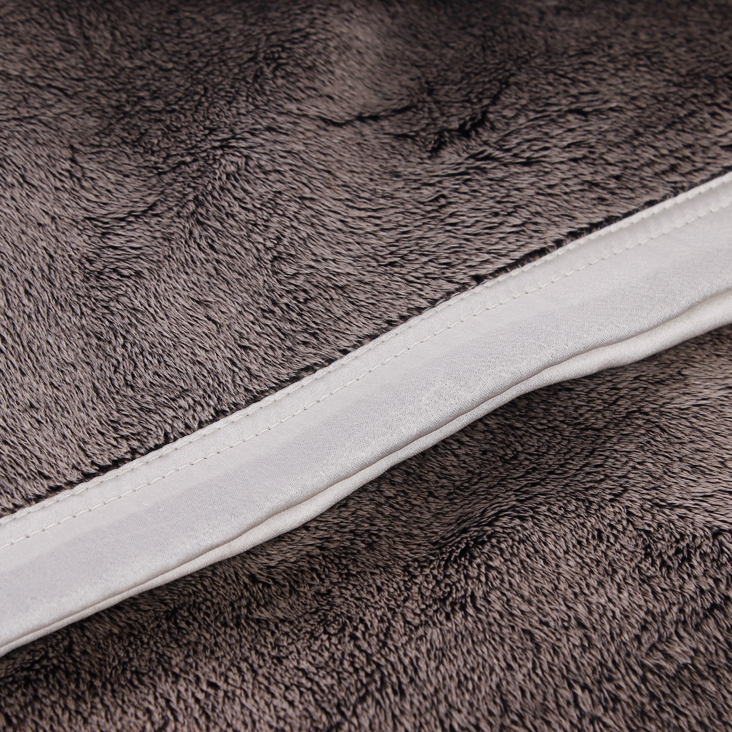 Chăn nỉ lông cún 2 lớp Korea kích thước 120cm x 160cm hình 3