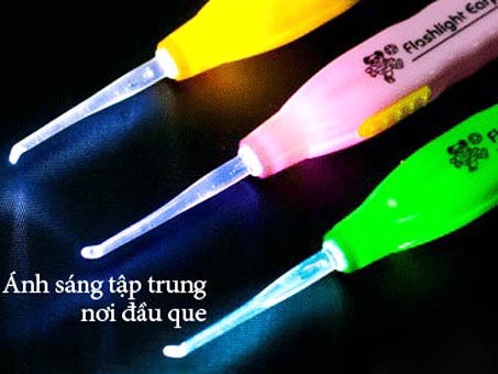 Lấy ráy tai cho bé AC hình 2