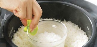 Cốc nấu cháo cho bé ăn dặm