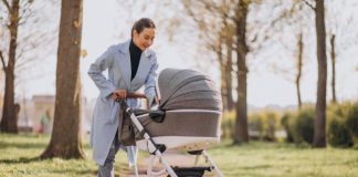 Top 7 phụ kiện cần thiết cho chiếc xe đẩy của em bé