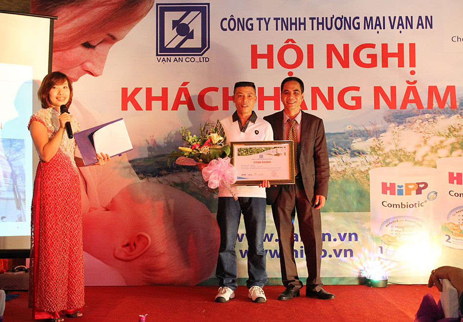 Dinh dưỡng công thức HiPP Combiotic Organic thay đổi bao bì mới