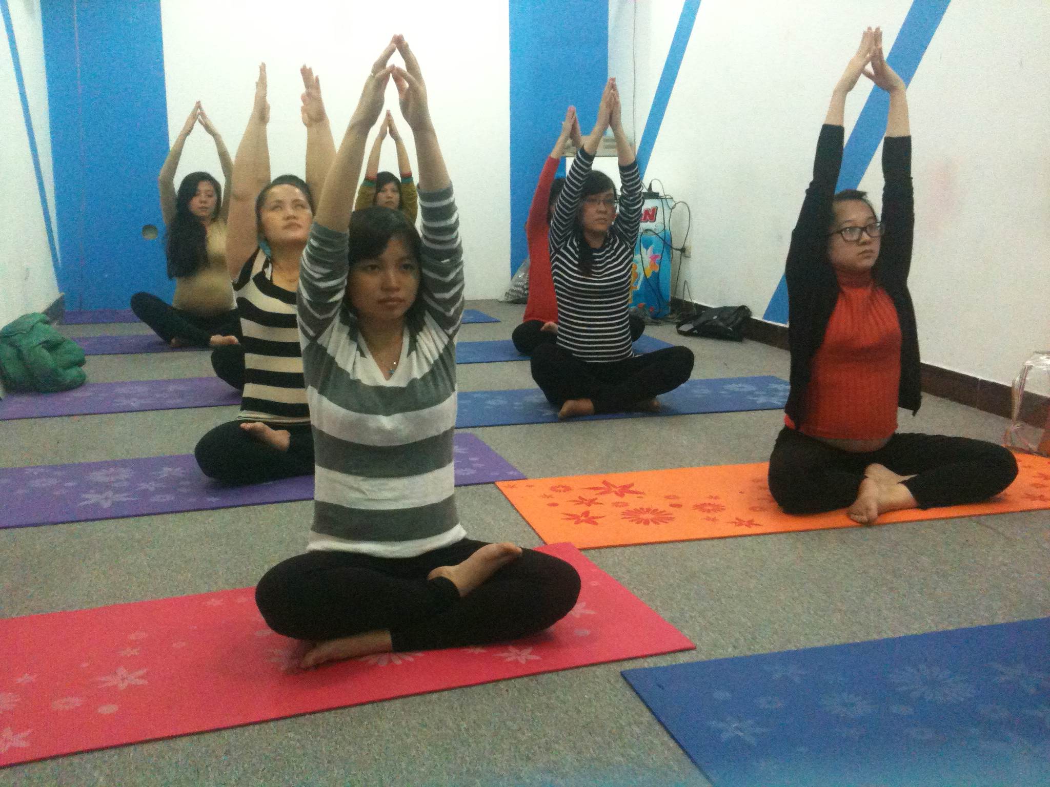 Kids Plaza tổ chức lớp học yoga miễn phí cho các mẹ bầu