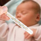 Bệnh thường gặp ở bé sơ sinh, khi nào cần cho bé đi bác sĩ