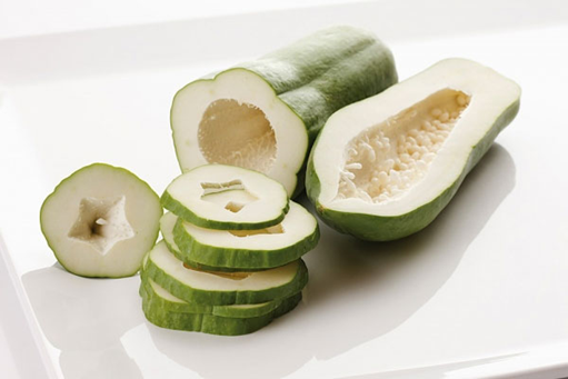 Những thực phẩm mẹ bầu cần tránh trong những tháng thai kỳ đầu