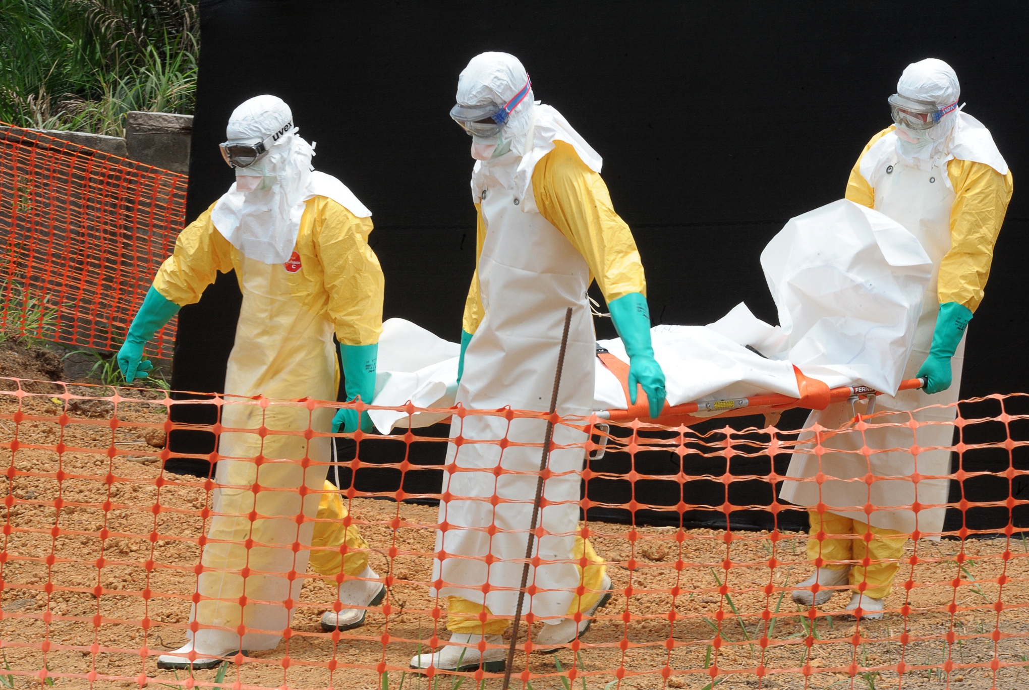 Cách phòng ngừa lây virus nguy hiểm Ebola