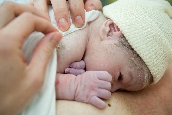 Tiết lộ những bí mật về cơ thể bé khi vừa ra khỏi bụng mẹ
