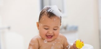 Top 5 dụng cụ đo nhiệt độ nước tắm Tốt Nhất cho bé hiện nay đo nhiệt độ nước tắm cho bé