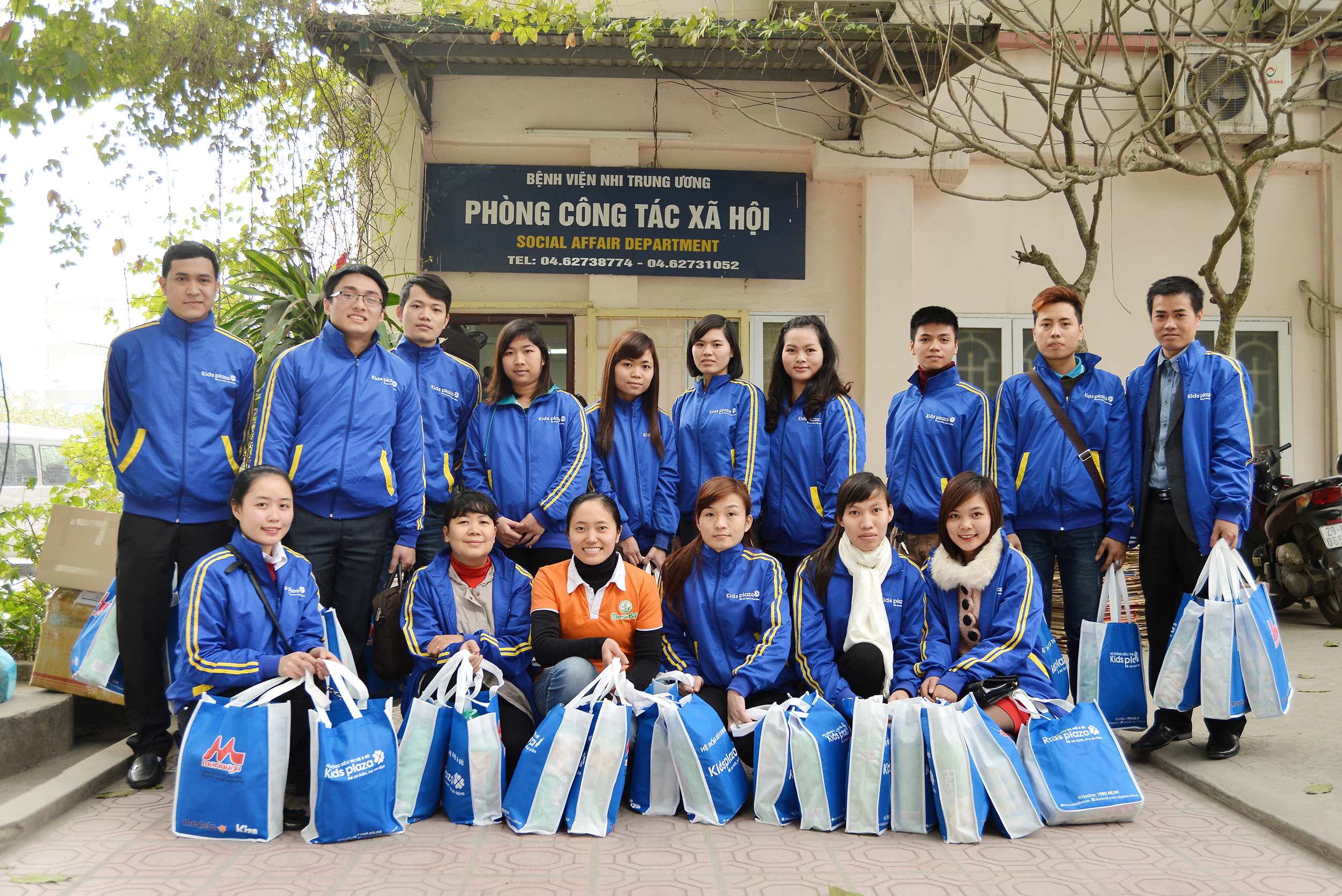 Kids Plaza mang xuân yêu thương tới Bệnh viện Nhi Trung ương