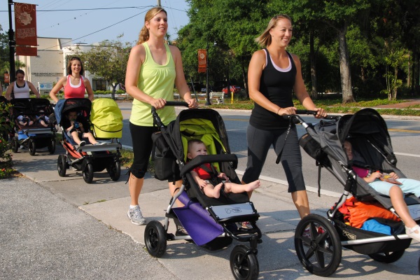 Tư vấn mẹ sử dụng xe đẩy cho bé đúng cách nhất su-dung-xe-day-cho-be-nhu-the-nao-dung-cach