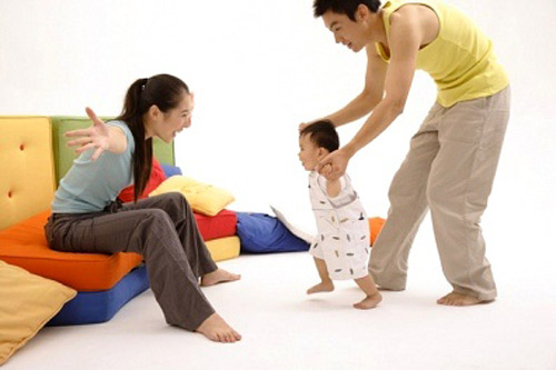 Các mẫu xe tập đi cho bé được chọn mua nhiều nhất 2015