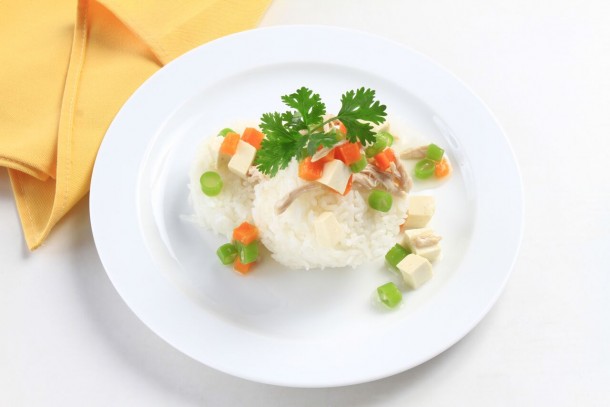 Cơm gà món ăn dặm kiểu Nhật cho bé 12-15 tháng tuổi