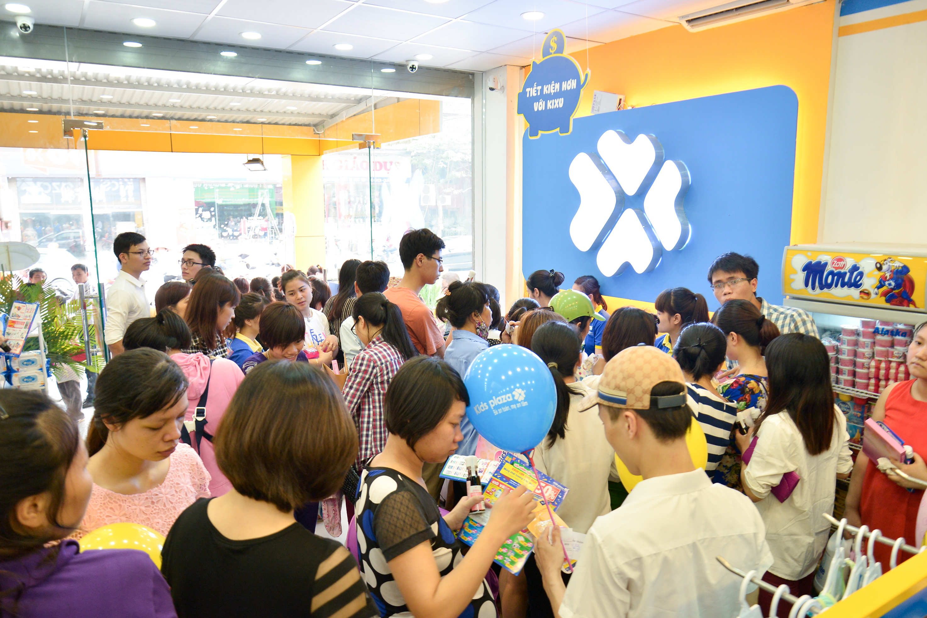 Mua xe đẩy chỉ với 1000 đồng – Điều không tưởng chỉ có tại Kids Plaza