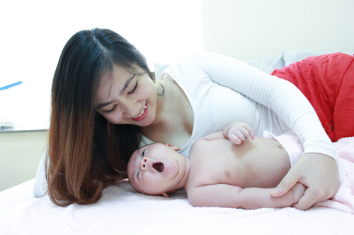 Chia sẻ của Thùy Vân về việc kích sữa tăng sữa cho con