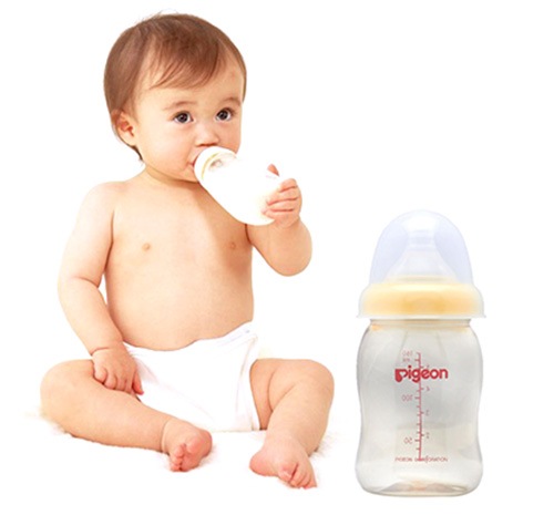 Bình sữa cho bé trên 6 tháng