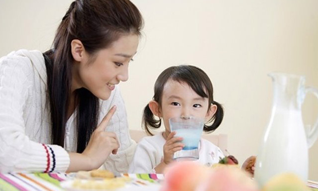 Mách mẹ bí quyết bổ sung khoáng chất cho bé đúng cách