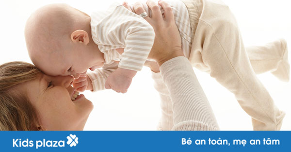 Có nên dùng nước xả vải cho quần áo trẻ sơ sinh?