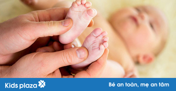 5 bộ phận cơ thể “càng xấu” chứng tỏ bé càng thông minh, khỏe mạnh hơn người