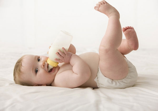 sữa tốt cho trẻ sơ sinh 