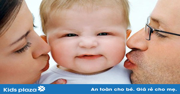 8 sai lầm mẹ thường mắc phải khi chăm sóc trẻ sơ sinh