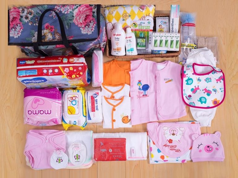 Liệt kê những đồ dùng cần chuẩn bị cho mẹ và bé trước khi sinh