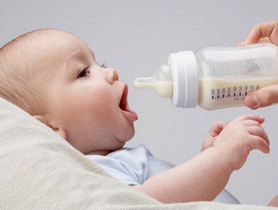 Bật mí cách chọn bình sữa sơ sinh mẹ không nên bỏ qua