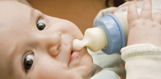 Mách mẹ cách lựa chọn bình sữa tốt cho bé mẹ không thể bỏ qua