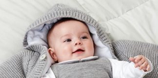 Cách Chăm Sóc Da Nhạy Cảm Cho Mẹ Và Bé Sơ Sinh mặc quần áo ấm cho bé sớ sinh