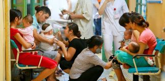Hàng trăm người lớn, trẻ em, bà bầu nhập viện hàng loạt vì dịch sởi 2019 bùng phát mạnh