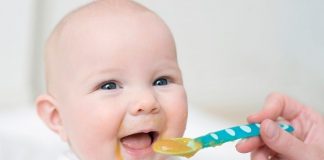Ăn dặm bao lâu thì nên chuyển vị cho con?
