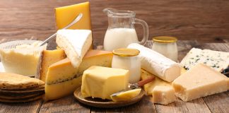 Bé 8 tháng tuổi nên ăn thức ăn gì? Lượng thức ăn cho bé 8 tháng tuổi như thế nào?