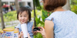 Sữa Nan Kid 4 có tốt không? Giá sữa Nan Kid 4 là bao nhiêu? bé uống sữa nan kid 4