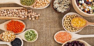 Chia sẻ cách làm bột ngũ cốc cho bé ăn dặm đơn giản