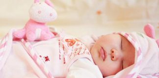 Nước giặt cho trẻ sơ sinh loại nào Tốt Nhất hiện nay Có nên sử dụng nước giặt xả cho bé không