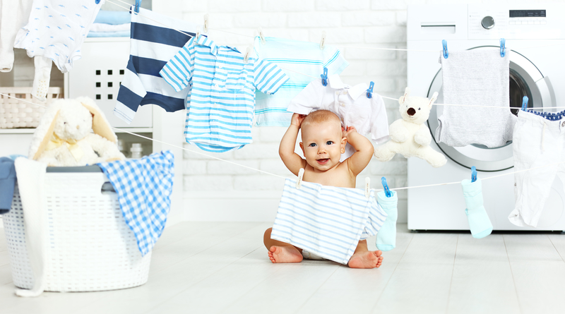 giặt quần áo cho trẻ sơ sinh bằng máy giặt