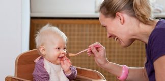 Có nên cho bé ăn bột pha sữa? Cách thực hiện như thế nào? bột pha sữa cho bé 8 tháng