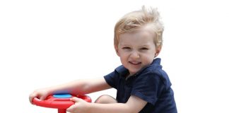 Xe Lắc Cho Bé – Món Đồ Chơi Vận Động Không Thể Thiếu