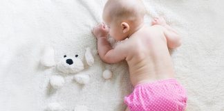 Nên đóng bỉm cho bé đến mấy tuổi ? Nên đóng bỉm cho bé đến mấy tuổi