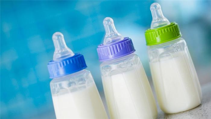 cách vệ sinh bình sữa cho bé