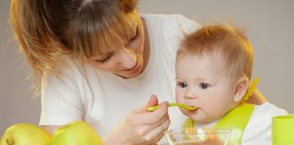 8 nguyên tắc cho bé ăn dặm mẹ nào cũng cần phải biết