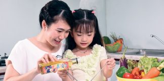 Khi nào nên cho bé ăn dầu ăn dặm? Lựa chọn dầu ăn nào tốt cho bé?