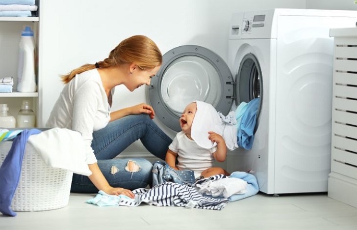 quần áo trẻ sơ sinh có nên giặt máy