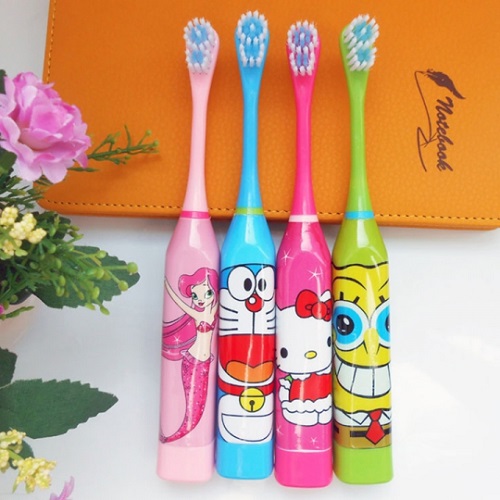 Bàn chải đánh răng chạy pin cho bé