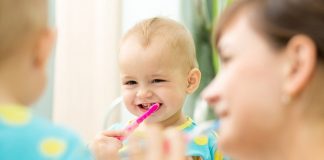 Bí quyết vệ sinh răng miệng cho trẻ 2 tuổi Cách đánh răng cho trẻ 2 tuổi