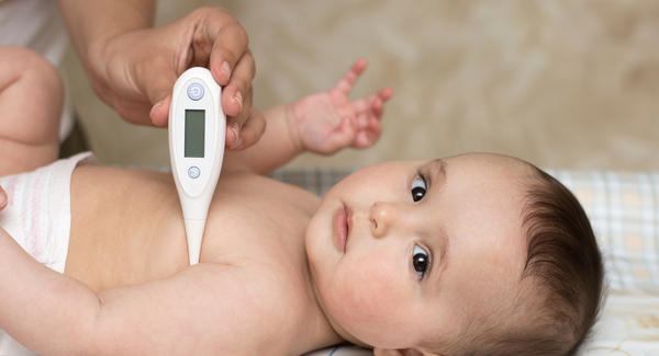 Hướng dẫn cách dùng đo nhiệt độ bằng nhiệt kế điện tử cho trẻ sơ sinh