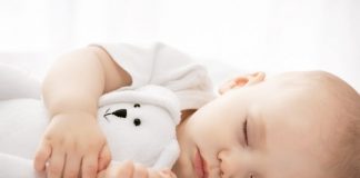 Hướng dẫn cách dùng tấm lót sơ sinh chống thấm Tấm lót sơ sinh chống thấm