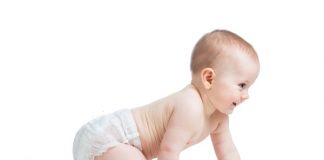 Dùng tã cho bé bao lâu thì thay một lần ? Dùng tã bao lâu thì thay