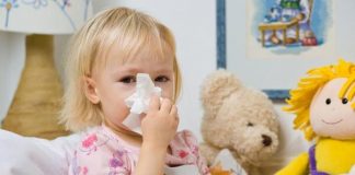 Dụng cụ hút mũi cho bé loại nào tốt nhất trên thị trường hiện nay