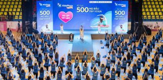 500 mẹ bầu cùng nhau tập Yoga xác lập kỷ lục Việt Nam