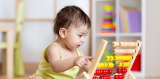 10+ món đồ chơi cho bé 1 tuổi thông minh phát triển trí não