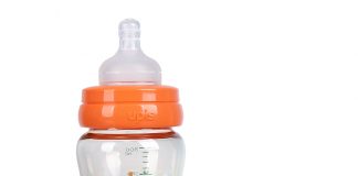 Bình sữa Upis 300ml dành cho bé mấy tháng tuổi?
